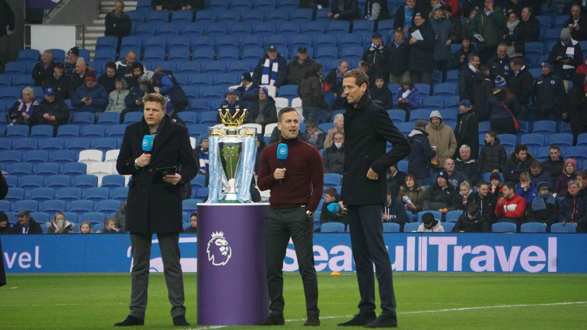 納爾打入一 納爾打入一